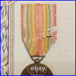 09/25 (CBR373) Diplôme + médailles ancien de la guerre 1914 1918 armée française