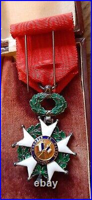 1914-18 AUCOC Boite + Médaille Croix Chevalier Légion d'Honneur 1870 en argent