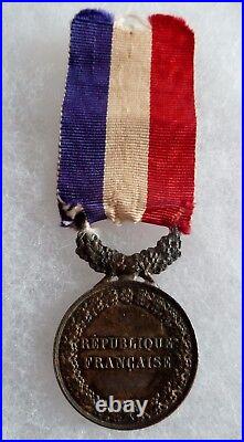 3° REPUBLIQUE Médaille d'Honneur Courage Dévouement 1872 Ministère Intérieur