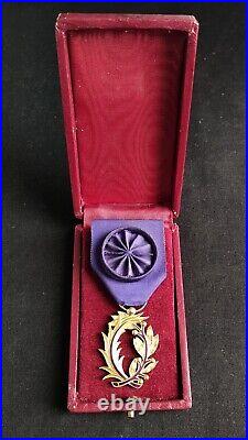 Ancienne Médaille Officier Ordre Palmes Académiques Instruction Publique + Écrin