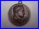 Ancienne-Medaille-PORTABLE-NAPOLEON-Austerlitz-BRONZE-SIGNeE-L-JALEY-1765-1840-01-zo