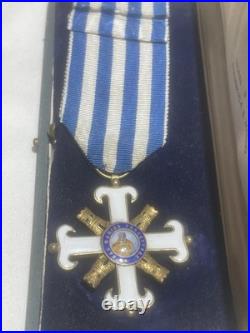 Ancienne médaille de l'Ordre de Saint-Marin
