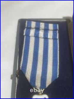 Ancienne médaille de l'Ordre de Saint-Marin