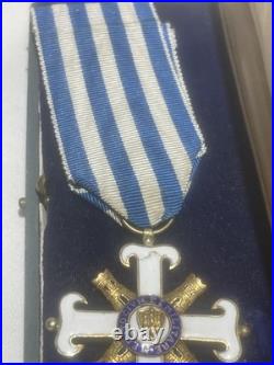 Ancienne médaille de l'Ordre de Saint-Marin