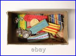 Ancienne série de 10 Médailles miniatures réductions dont deux broches militaire