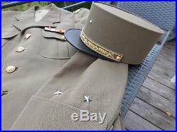 Bel ensemble général de brigade Indo / Algérie kepi, veste, pantalon et décos
