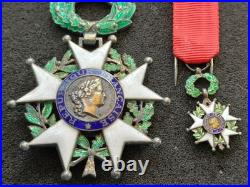 Belle Croix de Chevalier de la Légion d'Honneur 4ème Rép et sa réduction
