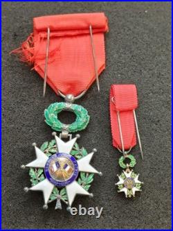 Belle Croix de Chevalier de la Légion d'Honneur 4ème Rép et sa réduction