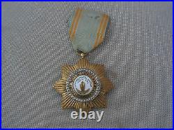 Belle medaille ordre de l'etoile d'anjou comores