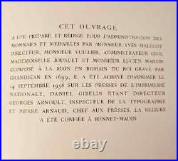C1 DECORATIONS OFFICIELLES FRANCAISES Relie ILLUSTRE Imprimerie Nationale 1956