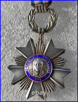 CROIX CHEVALIER ORDRE DU MERITE ARTISANAL EN ARGENT medaille