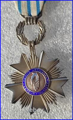 CROIX CHEVALIER ORDRE DU MERITE ARTISANAL EN ARGENT medaille