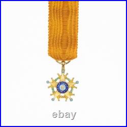 CUBA? Médaille de l'ordre de Carlos Finlay en miniature? Avec son ruban? Très bo