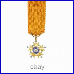 CUBA? Médaille de l'ordre de Carlos Finlay en miniature? Avec son ruban? Très bo