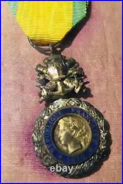 Cadre Acier 3 médailles 1870 -14/18 Avec photo