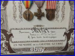 Cadre avec médailles militaires de la guerre 14/18