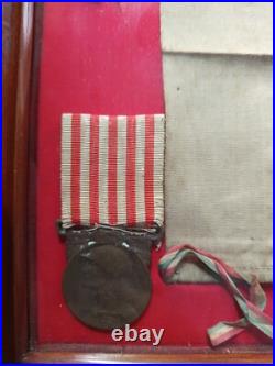 Cadre avec médailles militaires de la guerre 14/18 porte bohneur