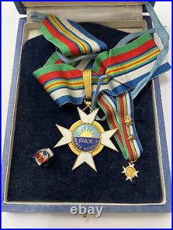 Coffret Décoration militaire Ordre Commandeur Pax Mérite Interallie. Ref75562