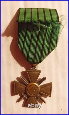 Croix De Guerre / Lvf Tricolore Speer / Ancien