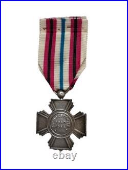 Croix Du Clandestin. Médaille Aux Réfractaires. 1940-1944. Argent