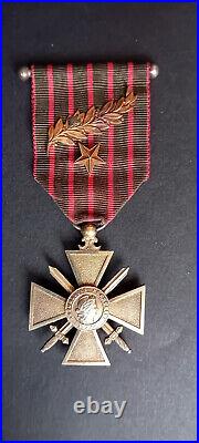 Croix de Guerre 1914 1917 en vermeil. Poinçon sanglier. Palme et étoile. Sup