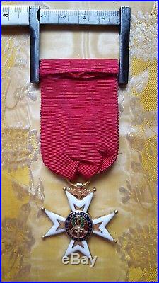 Croix de chevalier de l'ordre de Saint-Louis modifiée en 1830