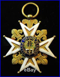 Croix de l'Ordre royal et militaire de Saint Louis Restauration 42 mm