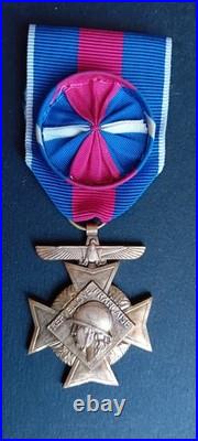 Croix des SMV, modèle Air. Bronze doré