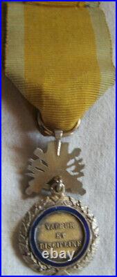 DEC6671 MEDAILLE MILITAIREà anneau, fabrication LEMAITRE