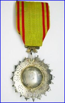 Decom 022 Medaille Officier Du Nicham Iftikar