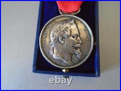 Decoration Napoleon Iii. Attribuee Au 93 R. I. En Argent. 1869. La Roche/yon. Vendee