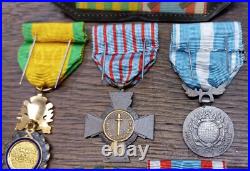 ENSEMBLE DE DÉCORATIONS FRANCAISES GUERRE D'INDOCHINE Avec barrette de rappel