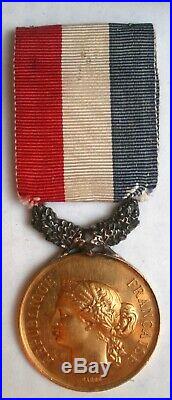 En OR Médaille d'honneur actes courage dévouement FRANCE French medal order