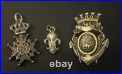 France Ensemble de 3 insignes, lys, médaille