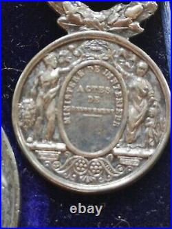 France Médaille Ministère De L'interieur Actes De Devouement + Miniature & Écrin
