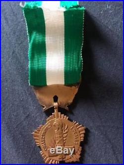 France Médaille des collectivités locales classe or, bélière émaillée vermeil