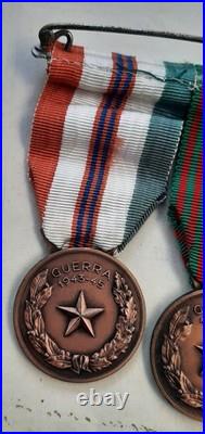 Grouping Italie WW2 Placard 4 Médailles Guerre 1940-1945 Merito Guerra ORIGINAL