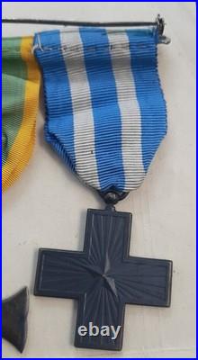 Grouping Italie WW2 Placard 4 Médailles Guerre 1940-1945 Merito Guerra ORIGINAL