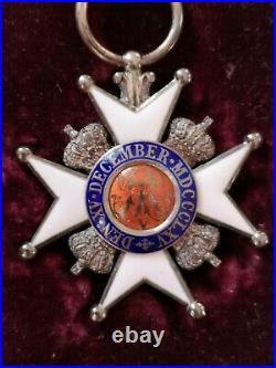 Hanovre Ordre De Ernst-august Croix De Chevalier 2° Classe 1866-1878 Medaille