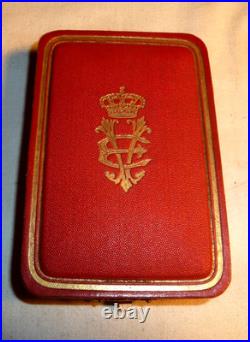 Italie Médaille De L'ordre National De La Couronne Or 18 Carats Et Écrin Cuir