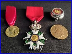 Joli Lot Empire Napoléon Légion d'Honneur, Chevalier + Pilulier + 2 Médailles