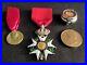 Joli-Lot-Empire-Napoleon-Legion-d-Honneur-Chevalier-Pilulier-2-Medailles-01-jbos