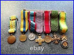 Joli Placard De Médailles Militaires Miniatures