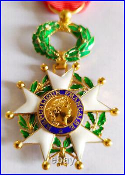 Jolie médaille d'Officier de la légion d'honneur Vème république en vermeil