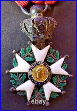 LÉGION D'HONNEUR SECOND EMPIRE. 45 X 30 Cm. ARGENT ET OR LÉGION D'HONNEUR SECOND EMPIRE. 45 X 30 Cm. ARGENT ET OR