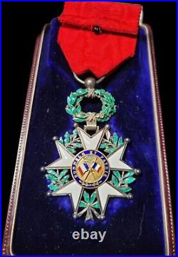 Légion D'honneur En Argent Dans Sa Boite D'origine Fabrication De Bijoutier Rare