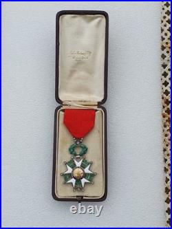 Légion d'Honneur chevalier, argent centres en or, brillants dans les pointes