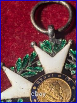 Légion d'honneur Henri IV Monarchie Juillet variante République 1848 centre OR