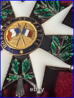 Légion d'honneur Henri IV Monarchie Juillet variante République 1848 centre OR