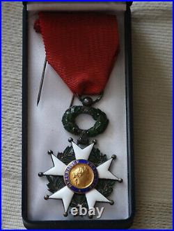 Légions d'honneur (Lot de trois 3ème, 4ème et 5ème République)